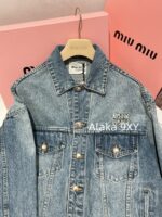 miumiu  2024 Early Autumn New Collection  Classic Knife Cut Letter Logo Collar Denim Coat for Women. Same style as Zhang Yuanying - Image 8