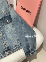 miumiu  2024 Early Autumn New Collection  Classic Knife Cut Letter Logo Collar Denim Coat for Women. Same style as Zhang Yuanying - Image 16