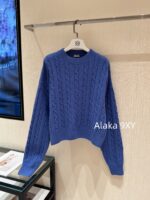 LOEWE  2024ss autumn and winter new seriessapphire blue round neck Fried Dough Twists crochet jacquard pullover sweater. 99 high proportion imported wool material