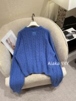 LOEWE  2024ss autumn and winter new seriessapphire blue round neck Fried Dough Twists crochet jacquard pullover sweater. 99 high proportion imported wool material - Image 17