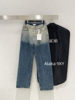 DIOR  D  2024 early autumn new collection leopard print polka dot color blending high waist slimming straight leg wide leg jeans for women   You can also wear a pear shaped figure to show off your weight and figure
