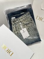 DIOR  D  2024 early autumn new collection leopard print polka dot color blending high waist slimming straight leg wide leg jeans for women   You can also wear a pear shaped figure to show off your weight and figure - Image 4