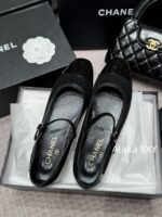 CHANEL  24A Autumn/Winter New Collection ShowDiamond Logo Color blocked Mary Jane Single Shoes for Women. - Image 10