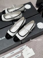 CHANEL  24A Autumn/Winter New Collection ShowDiamond Logo Color blocked Mary Jane Single Shoes for Women. - Image 18