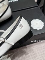 CHANEL  24A Autumn/Winter New Collection ShowDiamond Logo Color blocked Mary Jane Single Shoes for Women. - Image 19