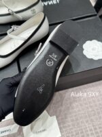 CHANEL  24A Autumn/Winter New Collection ShowDiamond Logo Color blocked Mary Jane Single Shoes for Women. - Image 20