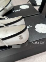 CHANEL  24A Autumn/Winter New Collection ShowDiamond Logo Color blocked Mary Jane Single Shoes for Women. - Image 21