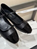 CHANEL  24A Autumn/Winter New Collection ShowDiamond Logo Color blocked Mary Jane Single Shoes for Women. - Image 28
