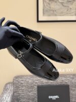 CHANEL  24A Autumn/Winter New Collection ShowDiamond Logo Color blocked Mary Jane Single Shoes for Women. - Image 29