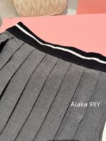 MIUMIU autumn and winter versatile matching2024SS new college style gray elastic letter logo pleated skirt for women/short skirt for women - Image 3
