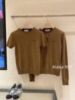 miumiu  New color scheme for autumn and winter 24Classic letter logo, retro age reducing college style outfit, 100 cashmere fabric, knitted cardigan, long sleeved