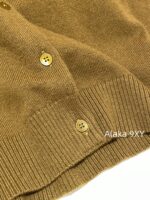 miumiu  New color scheme for autumn and winter 24Classic letter logo, retro age reducing college style outfit, 100 cashmere fabric, knitted cardigan, long sleeved - Image 5