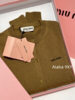 miumiu  New color scheme for autumn and winter 24Classic letter logo, retro age reducing college style outfit, 100 cashmere fabric, knitted cardigan, long sleeved - Image 10