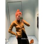 miumiu  New color scheme for autumn and winter 24Classic letter logo, retro age reducing college style outfit, 100 cashmere fabric, knitted cardigan, long sleeved - Image 19