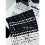 CHANEL  24k Autumn/Winter New Collection/Imported Coarse Felt Weaving  Classic logo of cashmere fabric, cold hat, knitted hat, cashmere scarf   scarf - Image 11