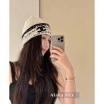 CHANEL  24k Autumn/Winter New Collection/Imported Coarse Felt Weaving  Classic logo of cashmere fabric, cold hat, knitted hat, cashmere scarf   scarf - Image 15