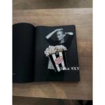 CHANEL's new model is extremely difficult to buy, same as Jennie's  24 Collector Series Heavy duty Pearl Box Resin Chain  Package/Banquet Package. Gift box packaging - Image 16