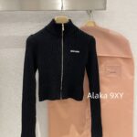 MIUMIU's "Visual Quick Weight Loss of Ten Pounds" Paper Man 24ss Early Autumn New Collection  Wool Jacquard Logo Zipper Wool Knitted Long Sleeve