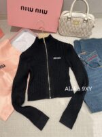 MIUMIU's "Visual Quick Weight Loss of Ten Pounds" Paper Man 24ss Early Autumn New Collection  Wool Jacquard Logo Zipper Wool Knitted Long Sleeve - Image 3