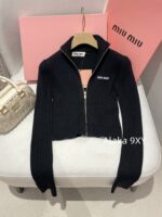 MIUMIU's "Visual Quick Weight Loss of Ten Pounds" Paper Man 24ss Early Autumn New Collection  Wool Jacquard Logo Zipper Wool Knitted Long Sleeve - Image 7