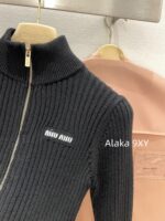 MIUMIU's "Visual Quick Weight Loss of Ten Pounds" Paper Man 24ss Early Autumn New Collection  Wool Jacquard Logo Zipper Wool Knitted Long Sleeve - Image 21