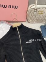 MIUMIU's "Visual Quick Weight Loss of Ten Pounds" Paper Man 24ss Early Autumn New Collection  Wool Jacquard Logo Zipper Wool Knitted Long Sleeve - Image 24