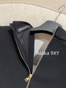 BALMAIN premium imported acetic acid fabric B  2024 Early Autumn New Large Lion Head Gold Buckle Side Open Wide Shoulder Waist Bag Hip slimming Dress - Image 8