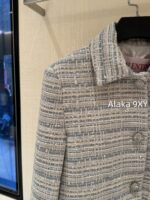 VALENTINO High Edition_  New wool colored blue bead coarse tweed jacket for autumn and winter 24, waist cinching short style, youthful and youthful style - Image 15