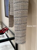 VALENTINO High Edition_  New wool colored blue bead coarse tweed jacket for autumn and winter 24, waist cinching short style, youthful and youthful style - Image 17