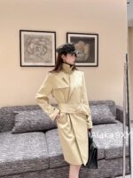 BURBERRY "On the streets of Paris ” Bu  24 Early Autumn New Collection Wide Belt Medium Length Windbreaker Coat for Women   A model that even small people can handle - Image 8