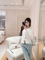 THOM BROWNE High Version, 24s Early Autumn New Collection   Classic back jacquard logo dog long sleeved knitted cardigan for women - Image 7