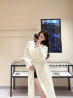 Hermes autumn and winter classic never goes out of style H  2024 New Polo Belt Bathrobe Style Imported 100 Cashmere Coat for Women, High end Appearance, White Wealth, Beauty Must Enter - Image 7