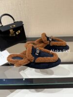 Hermes  A musthave for autumn and winter2024 new imported Australian 100 lamb wool Kelly button suede slippers for women. Italian genuine leather outsole - Image 7