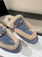 Hermes  A musthave for autumn and winter2024 new imported Australian 100 lamb wool Kelly button suede slippers for women. Italian genuine leather outsole - Image 9