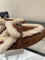 Hermes  A musthave for autumn and winter2024 new imported Australian 100 lamb wool Kelly button suede slippers for women. Italian genuine leather outsole - Image 28