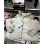 Moncler Mouth 2024 Autumn/Winter New Collection  parana Hooded bread down jacket made of 90 white goose down fabric according to national standards. Warm and comfortable