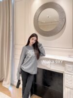 GUCCI 2024 Autumn/Winter New CollectionG7  New jacquard letter logo gray pullover wool sweater for women. - Image 4