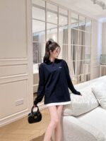 miumiu “  American style spicy girl outfit "2024 SS early autumn new collection lapel color blocked fake two letter logo pullover hoodie for women. 100 pure cotton fabric - Image 7