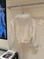 Laurustinus White Moonlight Wealthy Girl Dress Up   2024 SS Early Autumn New Collection Handmade Custom Heavy Industry Feather Milk White Sweater/Knitted Cardigan for Women - Image 32