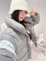 THOM BROWNE TB  2024 Autumn/Winter New Collection Four Bar Thick Bread Jacket Men's and Women's National Standard 90 White Duck Down Down Jacket Jacket. Large size unisex design - Image 10