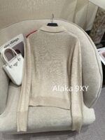 Prada  24FW Early Autumn New CollectionColorful diamond grid pattern color blocked lapel inverted triangle  Badge Logo College Style Cashmere Knitted Sweater for Women - Image 3