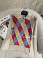 Prada  24FW Early Autumn New CollectionColorful diamond grid pattern color blocked lapel inverted triangle  Badge Logo College Style Cashmere Knitted Sweater for Women - Image 12