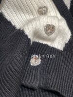 CELINE's "Elegant Lady's Niche Design" 24 French Sweet Age Reducing Collar with Bow Decoration for Slimming and Slimming, Diamond Buckle Knitted Cardigan - Image 3