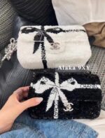 Chanel  24B Early Autumn New Style  Bow Bead Letter Logo Chain  miniCF ComingInvincible Heavy Industries' limited edition that is extremely difficult to buy - Image 3