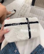Chanel  24B Early Autumn New Style  Bow Bead Letter Logo Chain  miniCF ComingInvincible Heavy Industries' limited edition that is extremely difficult to buy - Image 15