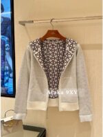 Hermes  24ss Autumn/Winter New CollectionGreat Value  Double sided pig nose jacquard logo lapel hooded zipper cashmere knitted jacket for women. - Image 4
