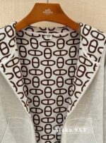 Hermes  24ss Autumn/Winter New CollectionGreat Value  Double sided pig nose jacquard logo lapel hooded zipper cashmere knitted jacket for women. - Image 8