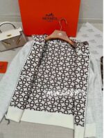 Hermes  24ss Autumn/Winter New CollectionGreat Value  Double sided pig nose jacquard logo lapel hooded zipper cashmere knitted jacket for women. - Image 10