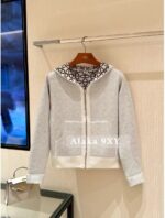 Hermes  24ss Autumn/Winter New CollectionGreat Value  Double sided pig nose jacquard logo lapel hooded zipper cashmere knitted jacket for women. - Image 12