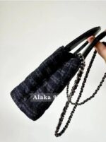 Chanel  The new 24V denim plaid Kelly handle chain bag is here   Vintage and versatile original chuang hardware heavyduty washed denim